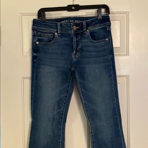 American Eagle Size 6 Bootcut Jeans!